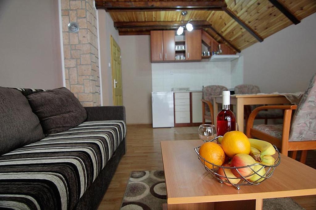 Apartments Andric Kaludjerske Bare Quarto foto